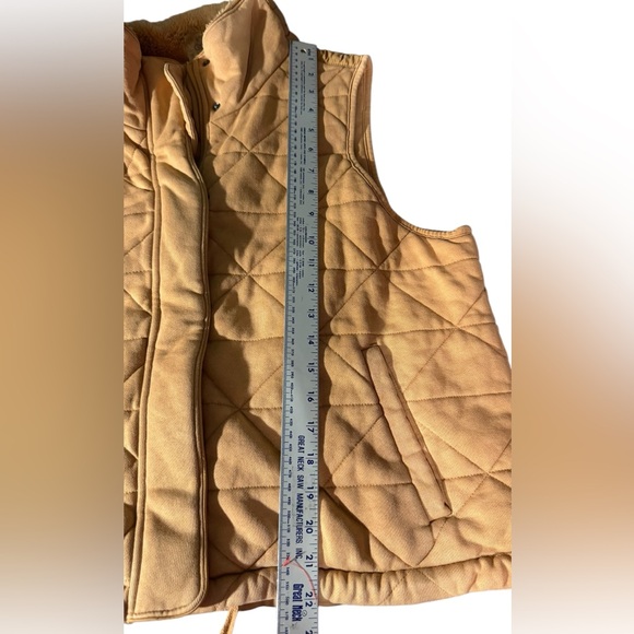 CALIA By Carrie Underwood Quilted Vest - Picture 10 of 11